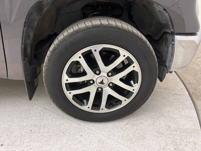 2018 Toyota Tundra SR5