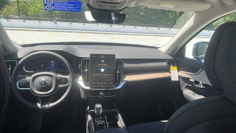 2026 Volvo XC90 B5 Core