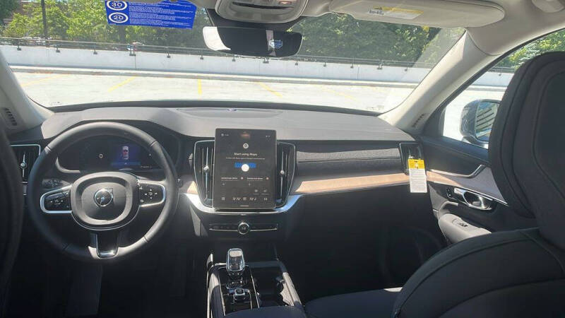 2026 Volvo XC90 B5 Core