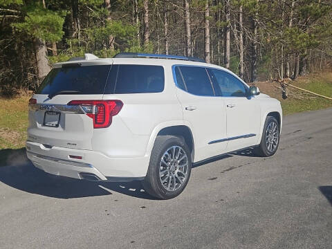 2023 GMC Acadia Denali