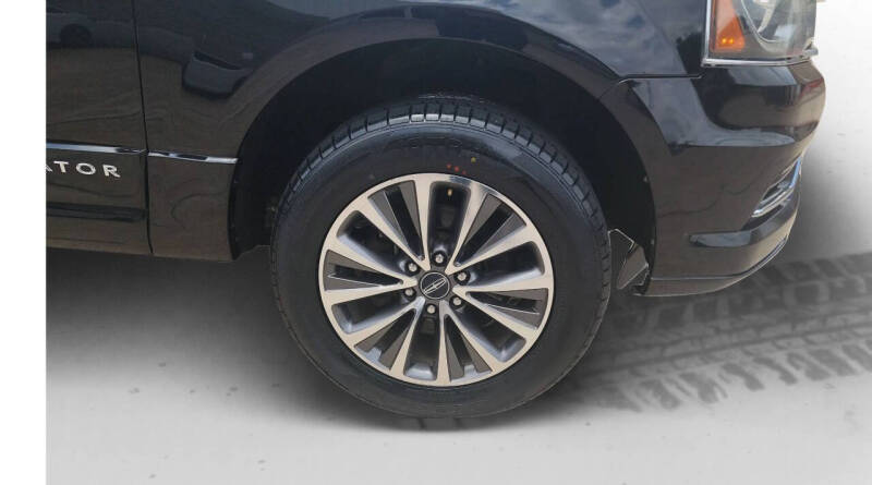 2016 Lincoln Navigator Select