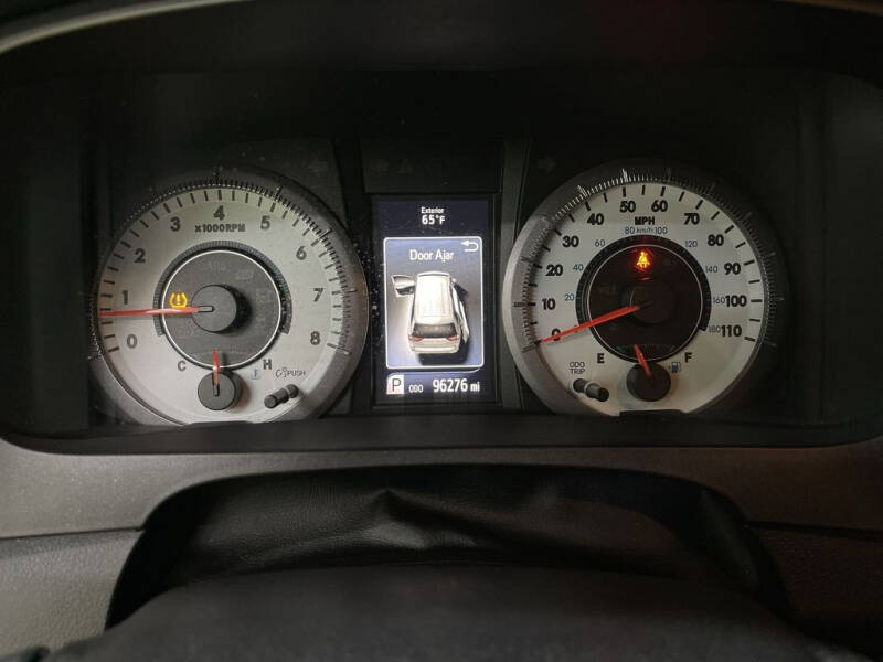 2017 Toyota Sienna SE Premium 8-Passenger