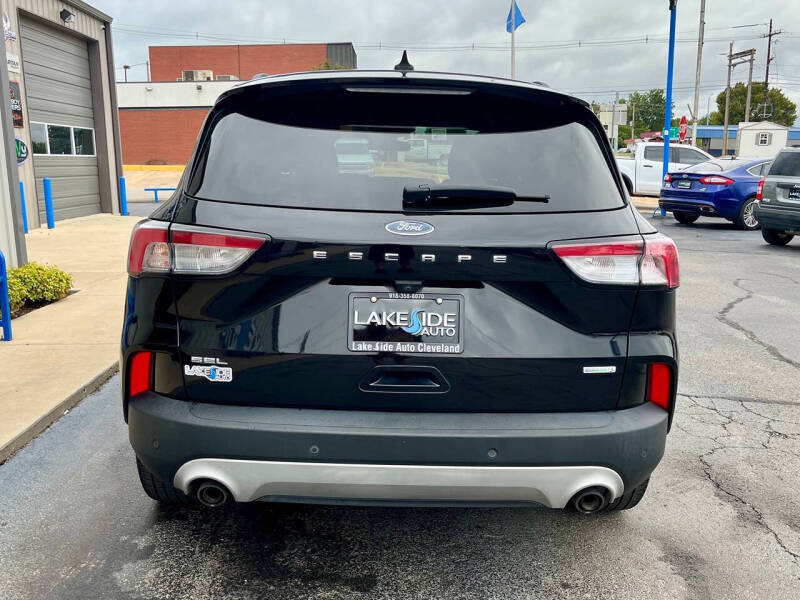 2020 Ford Escape SEL