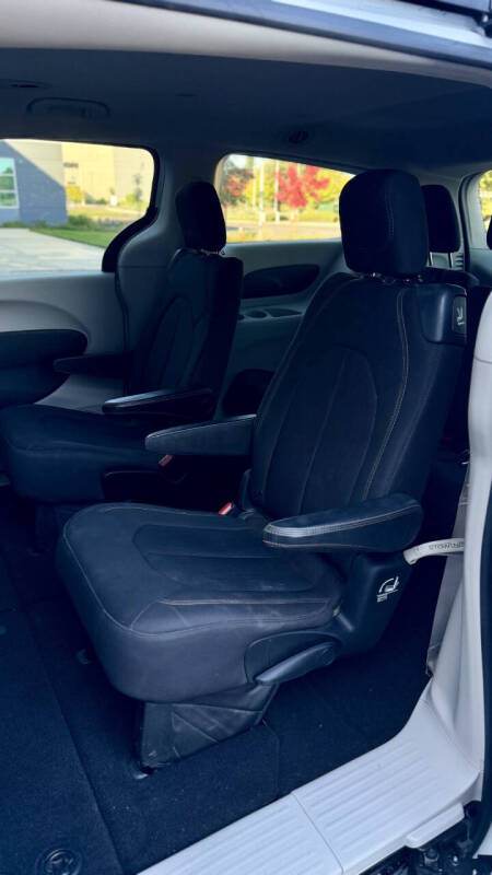 2017 Chrysler Pacifica Touring