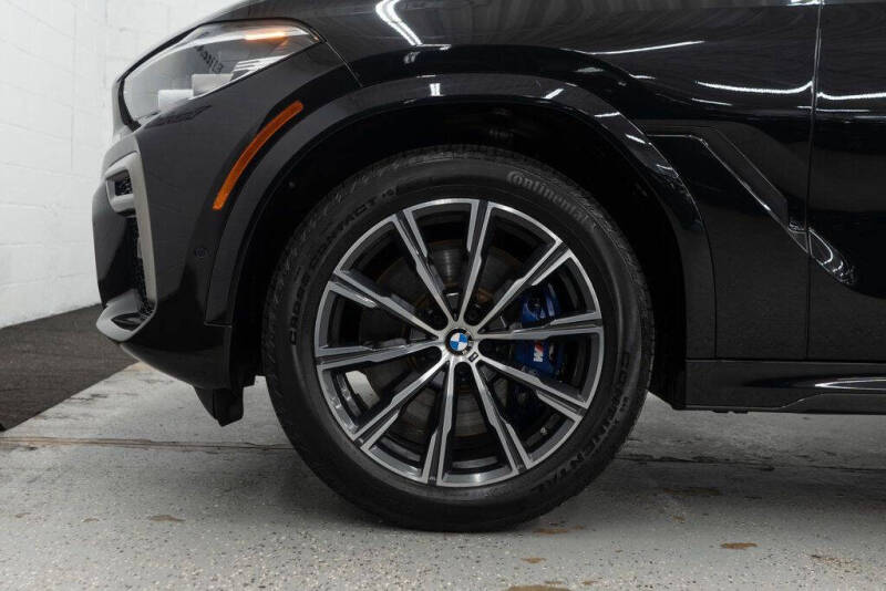 2022 BMW X6 M50i