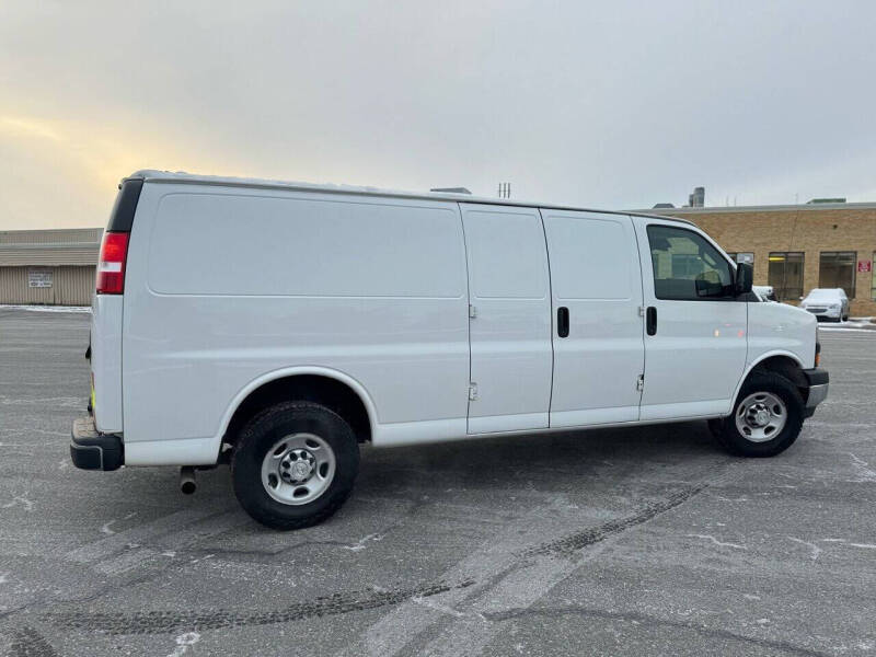2019 Chevrolet Express 2500