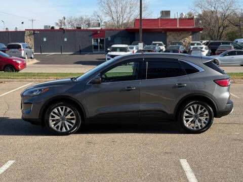 2022 Ford Escape Titanium