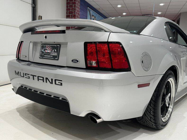 2000 Ford Mustang