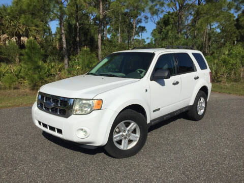 2008 Ford Escape Hybrid for sale at VICTORY LANE AUTO SALES in Port Richey FL