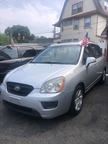 2007 Kia Rondo for sale at KESWICK MOTORS in Glenside PA