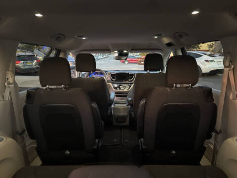 2021 Chrysler Pacifica Touring