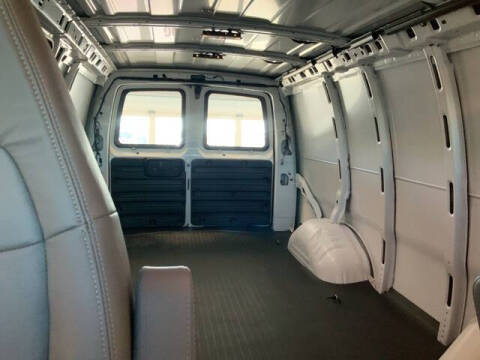 2025 Chevrolet Express 3500