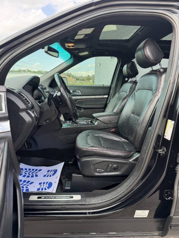 2016 Ford Explorer Sport