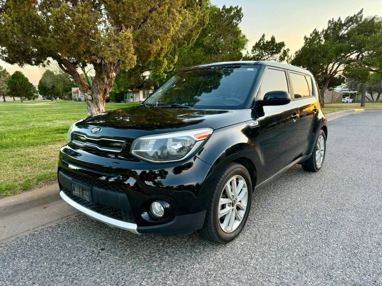 Black 2017 Kia Soul + + 4dr Crossover 1