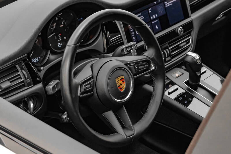 2024 Porsche Macan