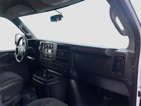 2024 GMC Savana 2500