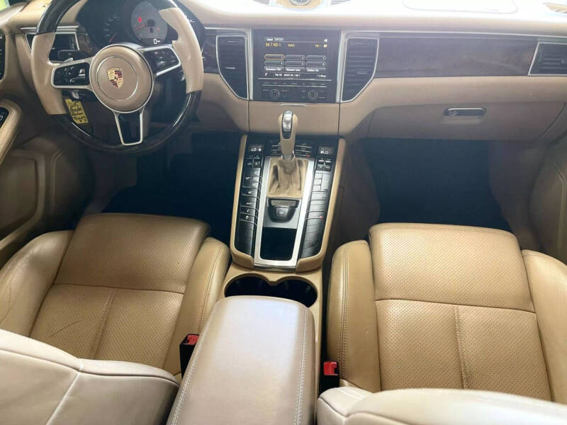 2015 Porsche Macan S