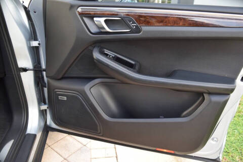 2016 Porsche Macan S