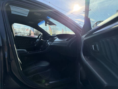 2016 Ford Taurus SHO