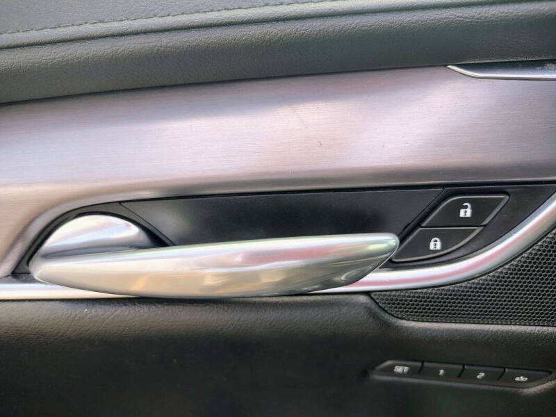 2017 Cadillac XT5 Luxury