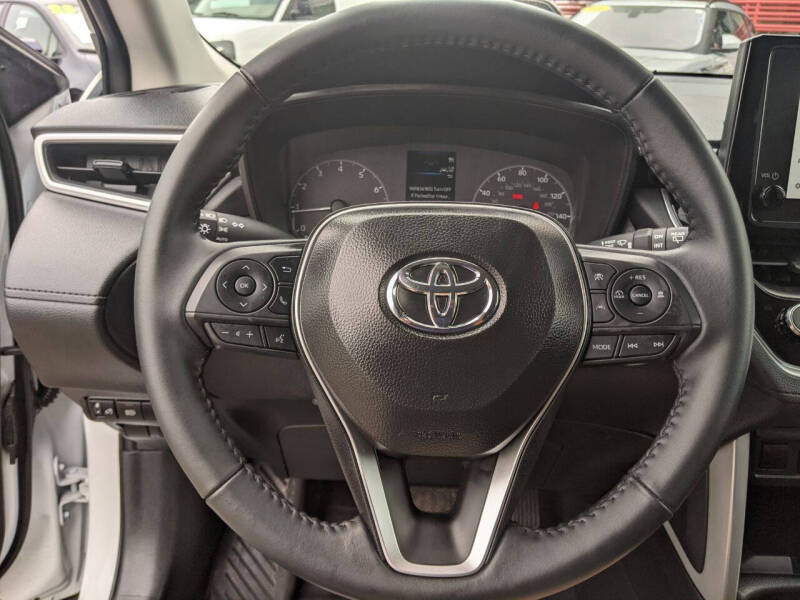 2025 Toyota Corolla Cross LE