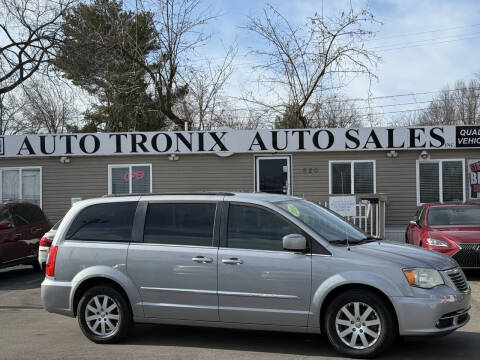 2014 Chrysler Town and Country Touring