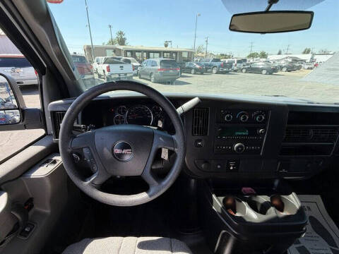 2017 GMC Savana 2500
