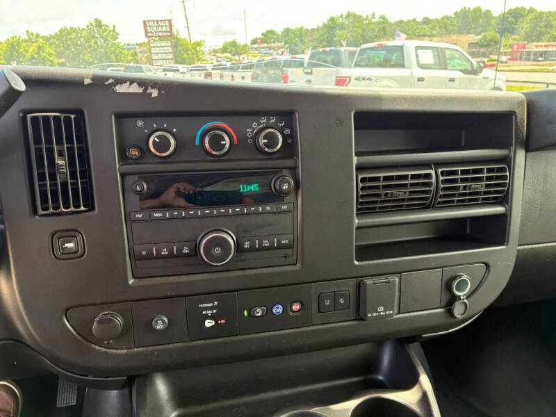 2022 Chevrolet Express 2500