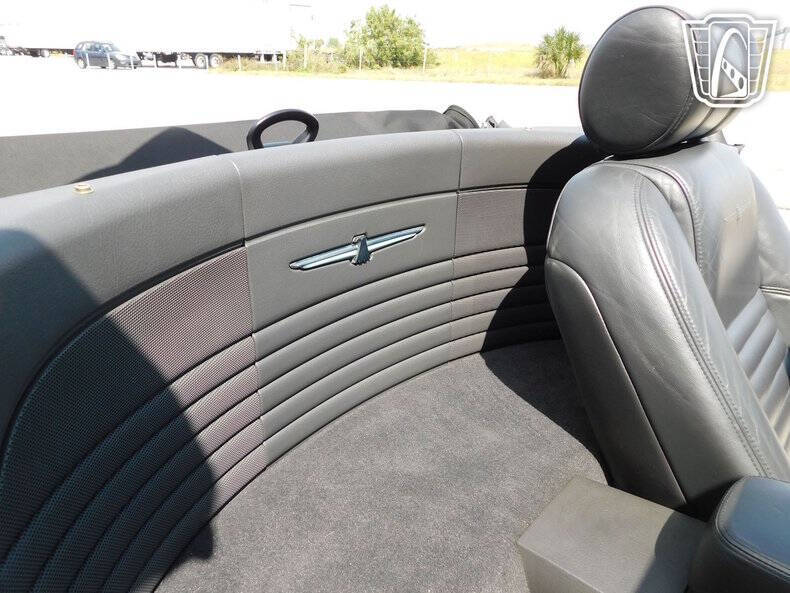 2002 Ford Thunderbird Deluxe