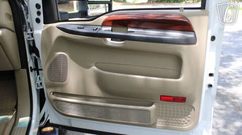 2005 Ford Excursion Eddie Bauer