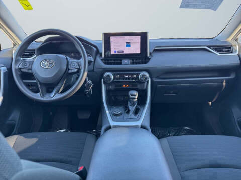 2023 Toyota RAV4 Hybrid LE