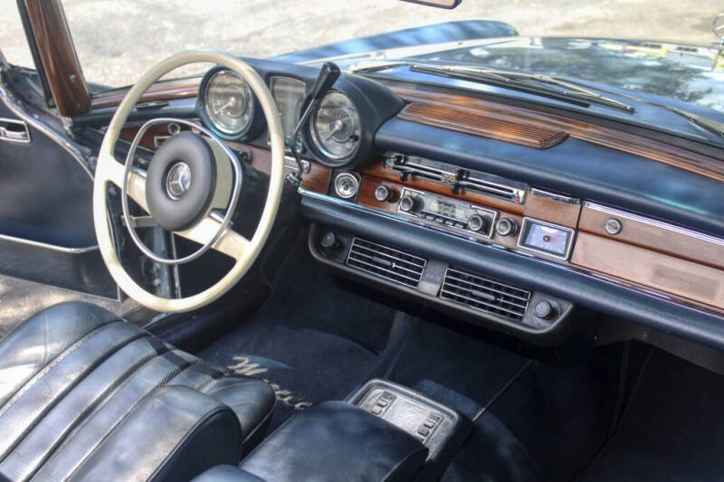 1970 Mercedes-Benz 280-Class