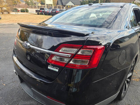 2016 Ford Taurus SHO