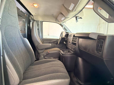 2024 GMC Savana 2500