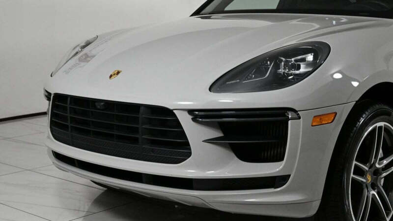 2021 Porsche Macan Turbo
