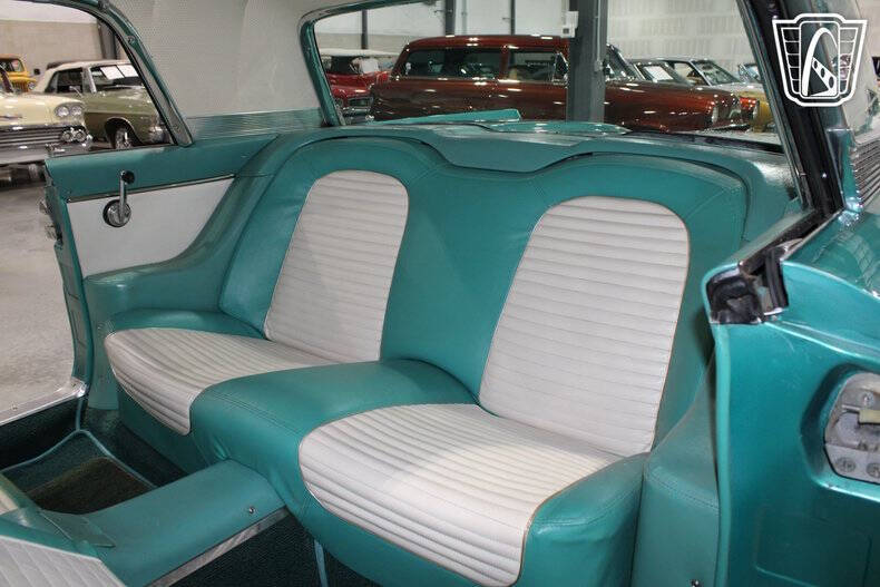 1958 Ford Thunderbird