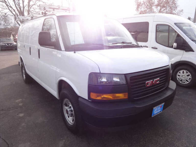 2023 GMC Savana Cargo Work Van's photo