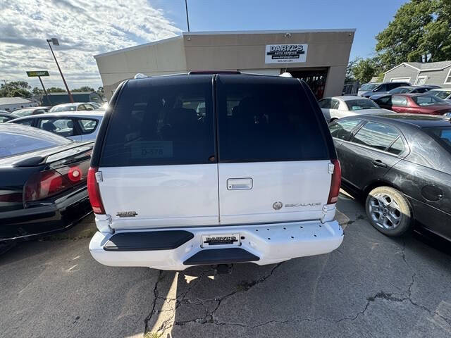 2000 Cadillac Escalade