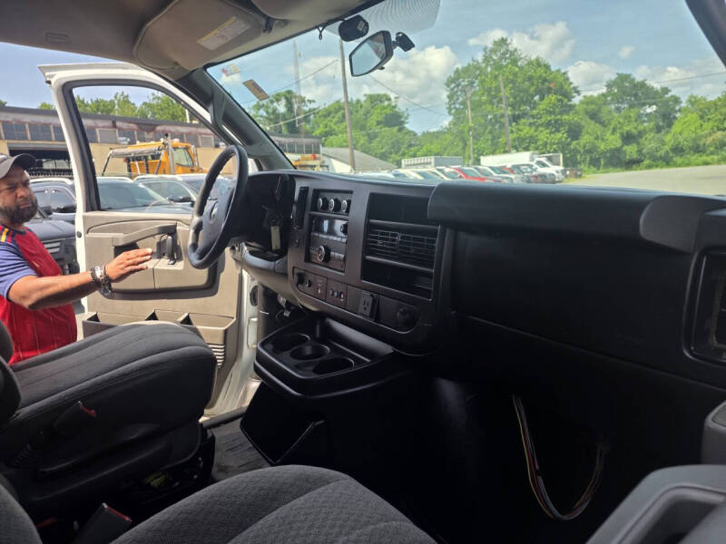 2017 Chevrolet Express 2500