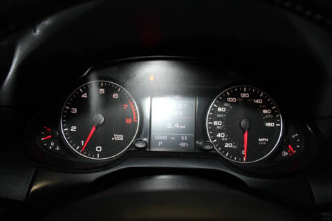 2011 Audi Q5 2.0T quattro Premium Plus