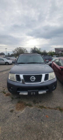 2012 Nissan Pathfinder LE