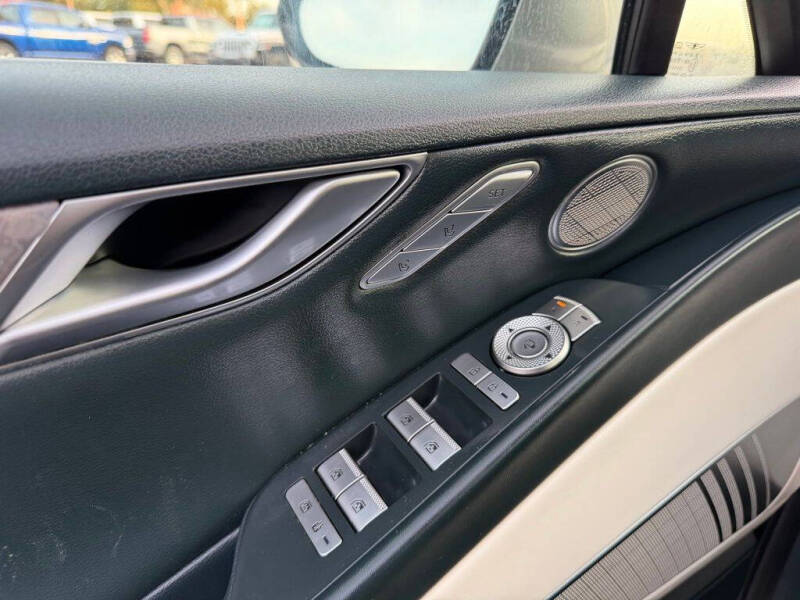 2023 Genesis Electrified G80