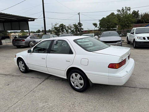 2000 Toyota Camry