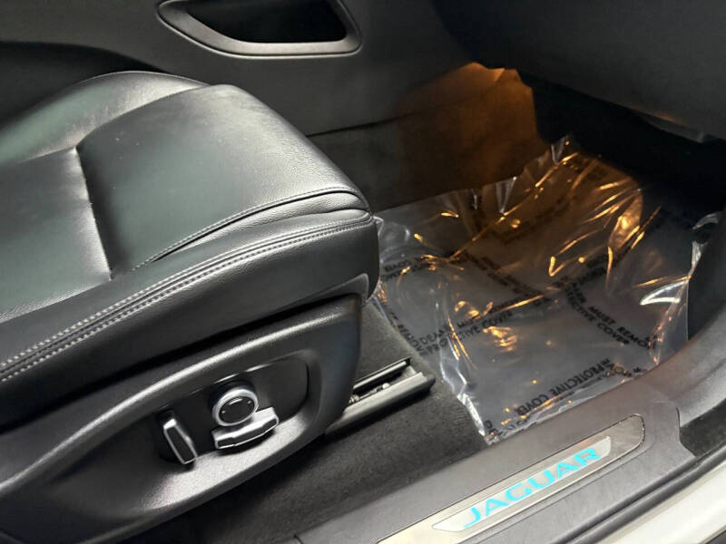 2020 Jaguar F-PACE 25t Premium