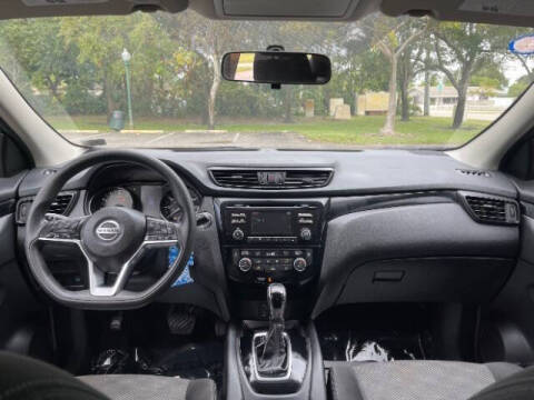 2017 Nissan Rogue Sport S