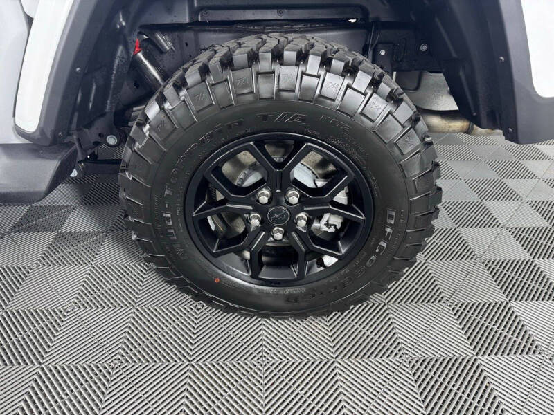 2025 Jeep Gladiator High Tide