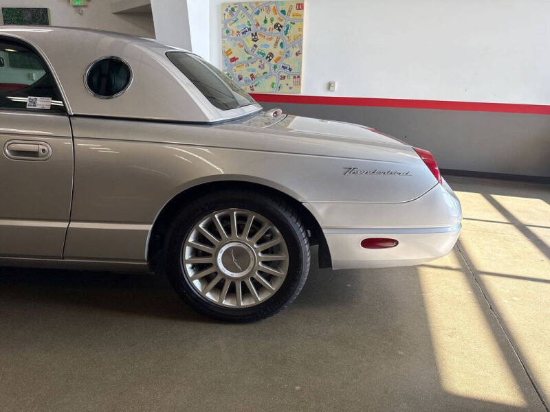 2004 Ford Thunderbird Deluxe