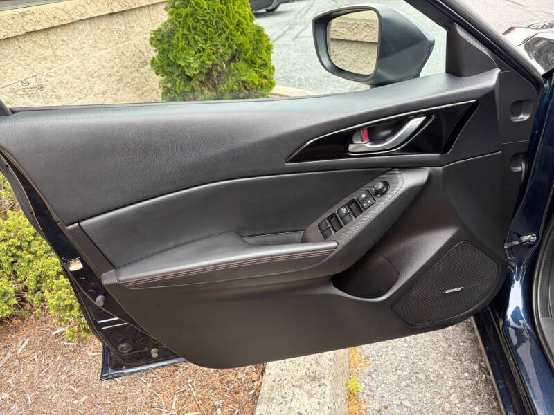 2015 Mazda MAZDA3 s Touring