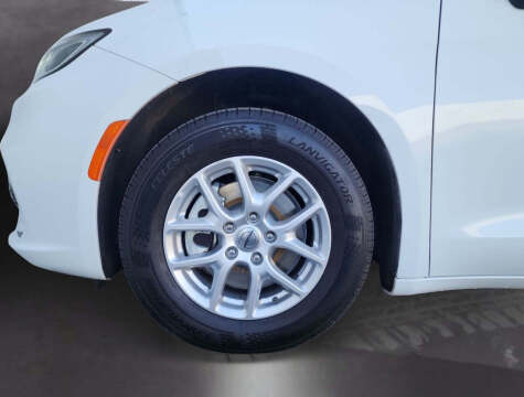 2023 Chrysler Pacifica Touring