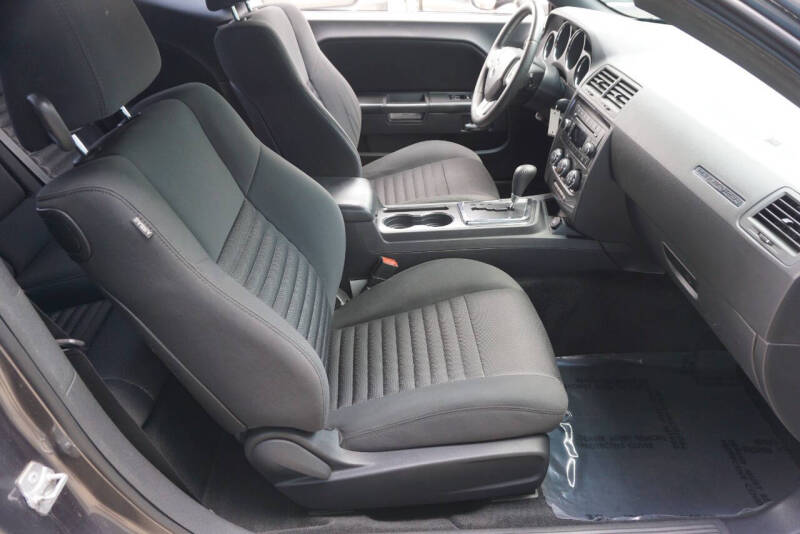 2014 Dodge Challenger SXT